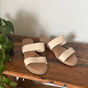 LC Lauren Conrad Cream Double Strap Sandals